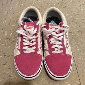 Pink and white checkered low Vans with laces